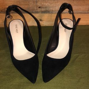 black suede Nine West Low heel shoes